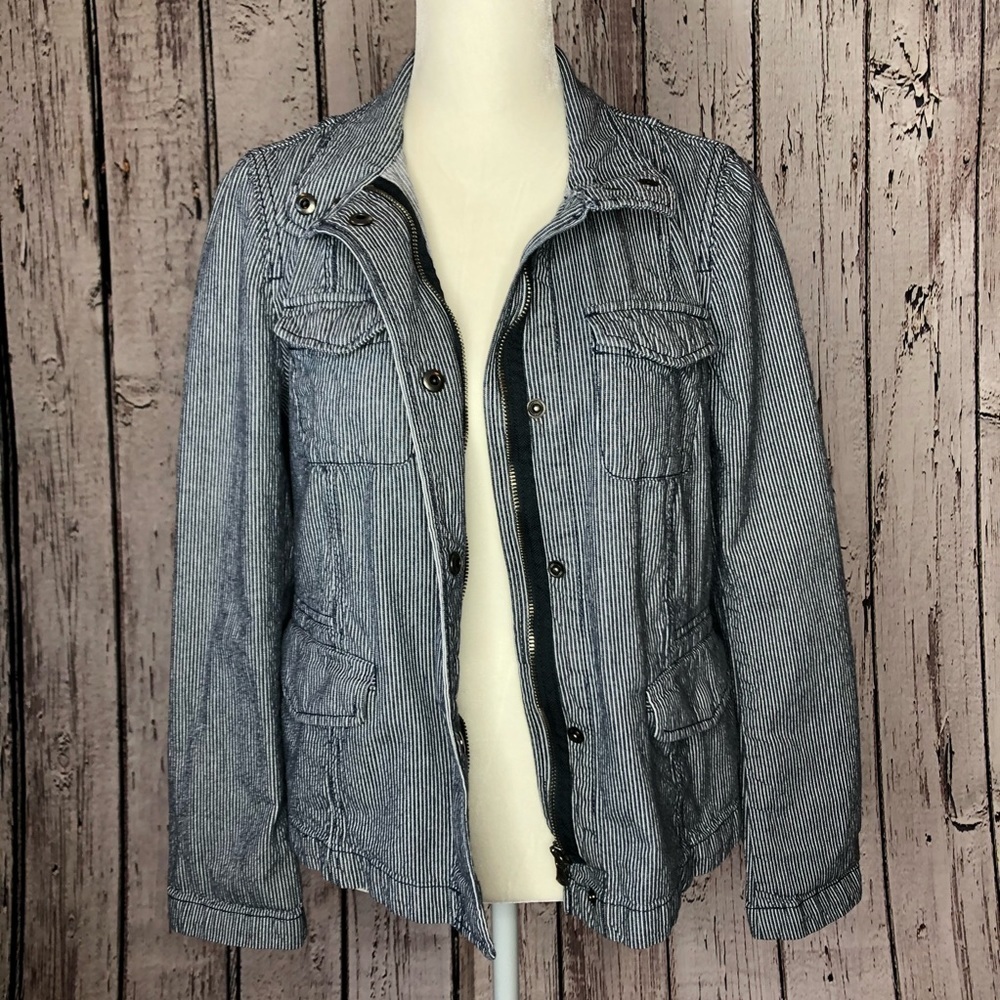Talbots Striped Denim Jacket Full Zip‎ & Button Closure Size 2 Railroad Striped